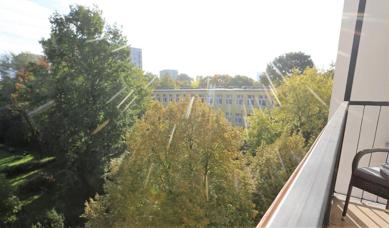 Apartament Mgm Karmelicka ワルシャワ エクステリア 写真