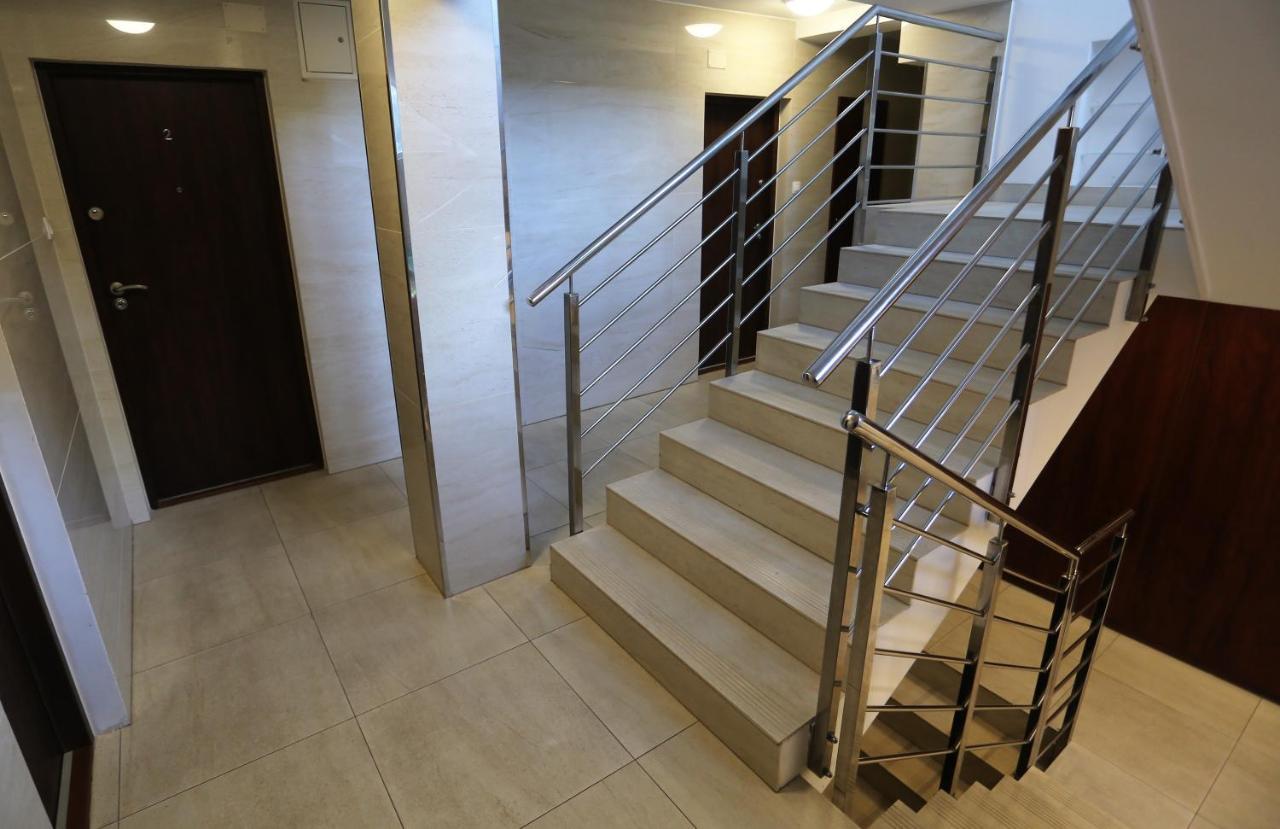 Apartament Mgm Karmelicka ワルシャワ エクステリア 写真