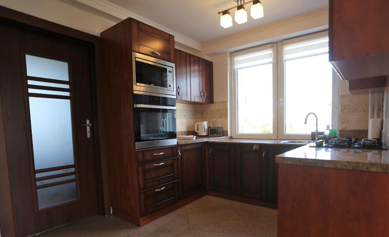Apartament Mgm Karmelicka ワルシャワ エクステリア 写真