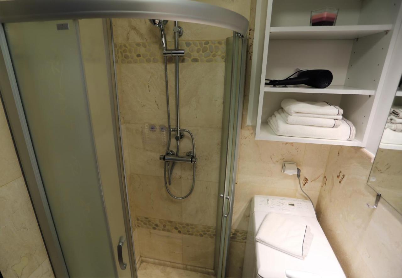 Apartament Mgm Karmelicka ワルシャワ エクステリア 写真